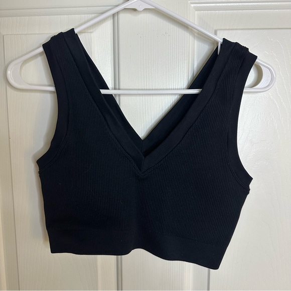 Offline by Aerie Women's Ribbed Crop Top Black Sleeveless V Neck Size Large - Picture 1 of 3